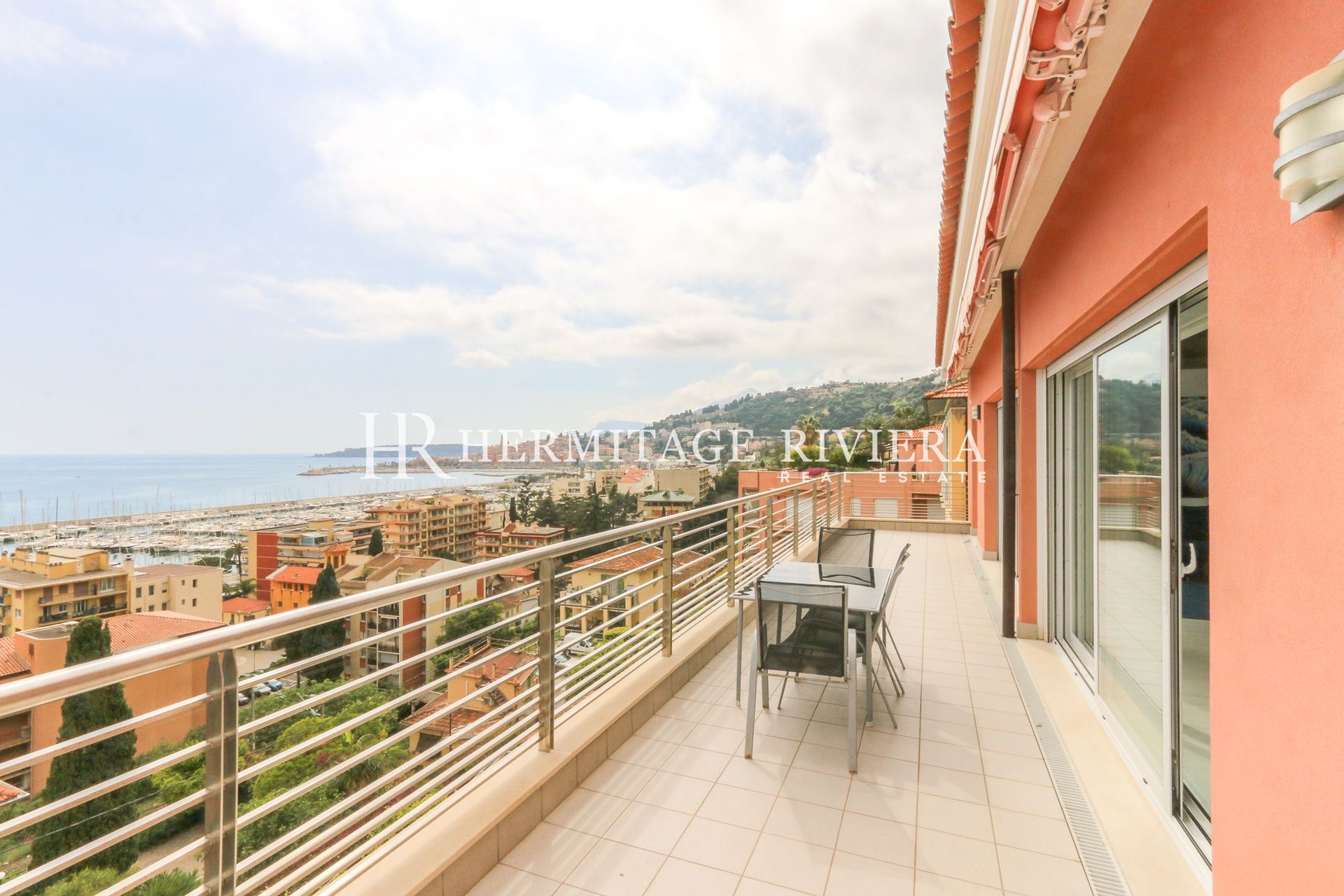 Penthouse i Menton Garavan Penthouse i nyere bolig - Tæt på strandpromenaden - Havudsigt (billede 30)