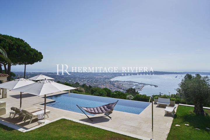 Delightful villa calm with exceptional panoramic views (image 2)