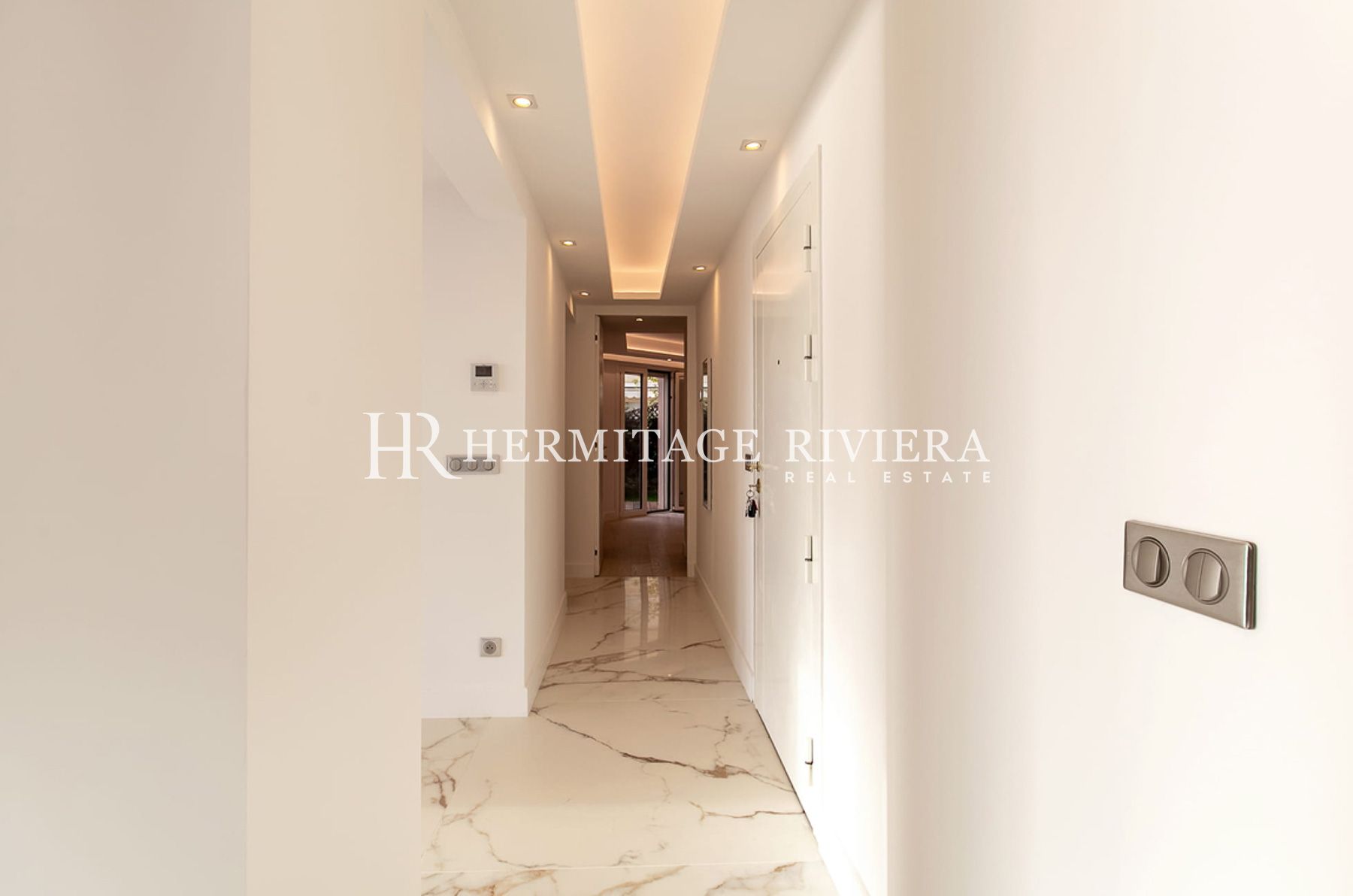 Apartamento en Roquebrune-Cap-Martín Apartamento reformado de 3 dormitorios con vistas a Mónaco y terraza. (imagen 7)