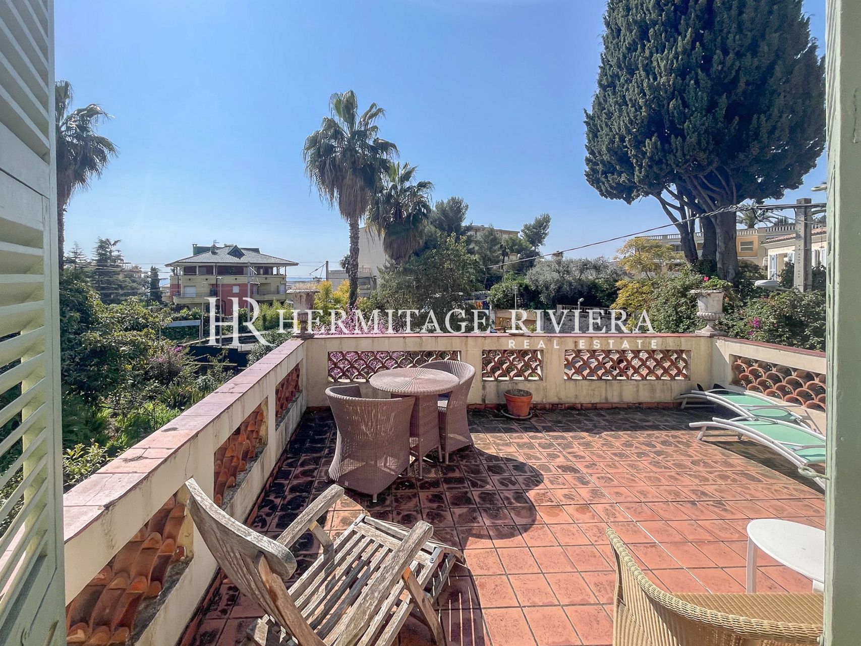 Charmerende villa fra en periode - Tæt på strandpromenaden - Rolig (billede 2)