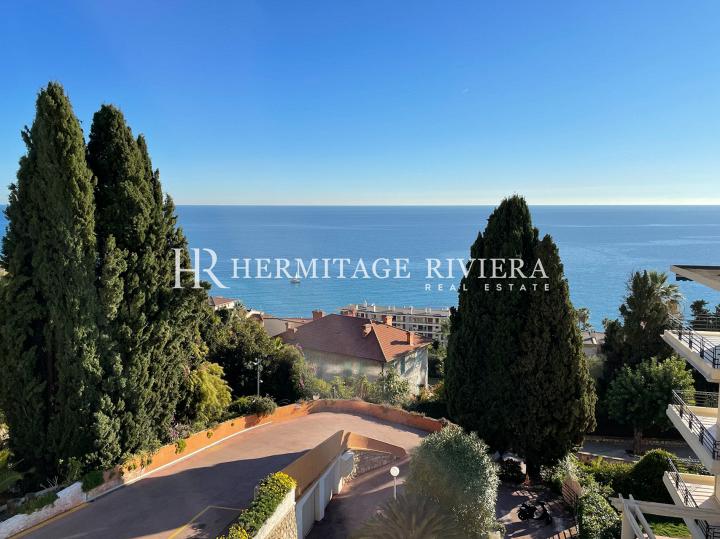 Beautifully presented apartment with sea view (image 15)