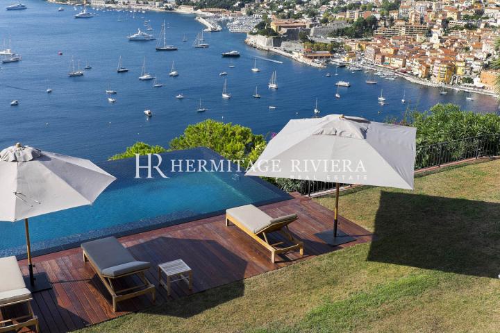 Splendid villa with view of the bay of Villefranche  (image 2)