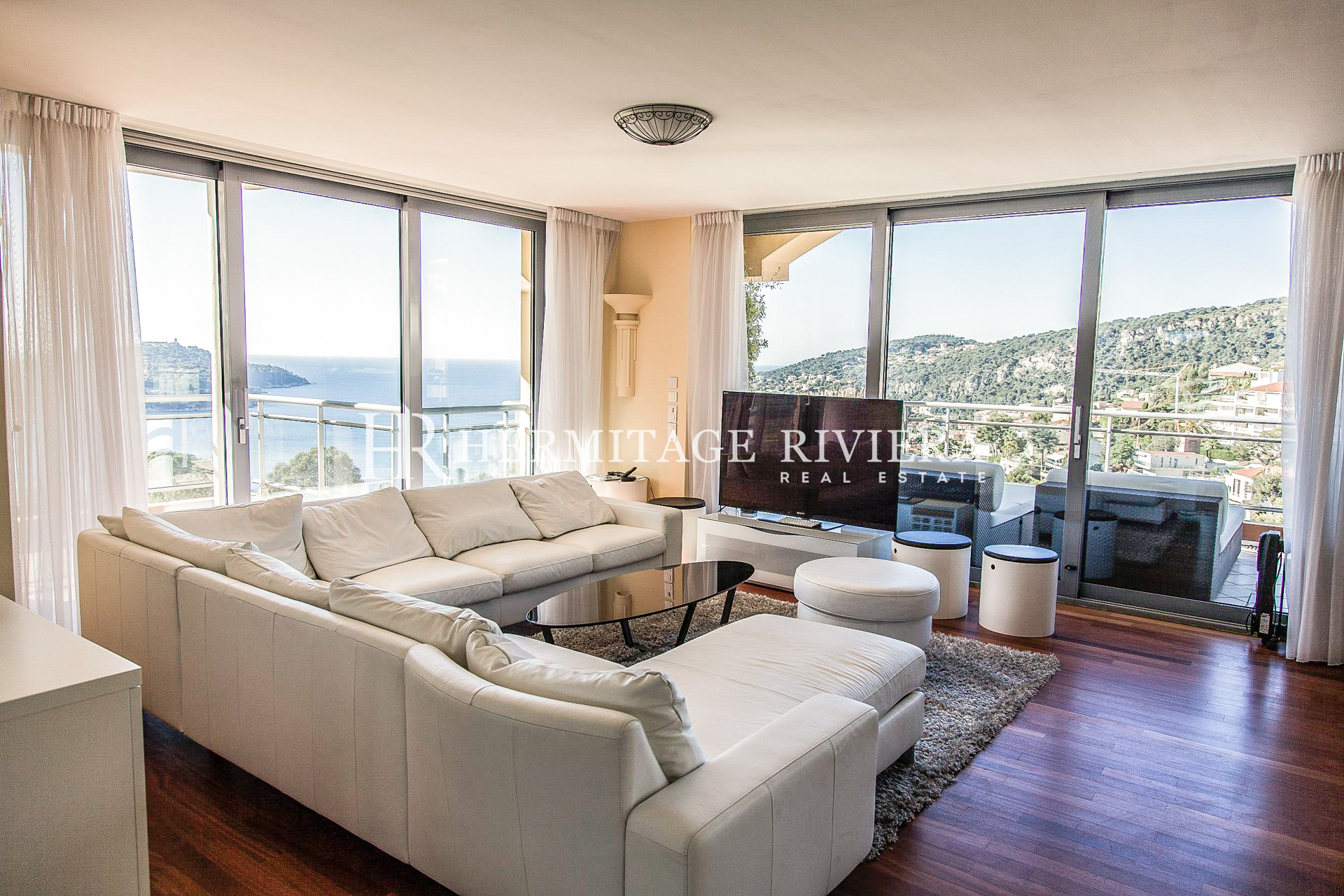 宽敞的顶层公寓享有海湾的绝佳景致 (图片 7)