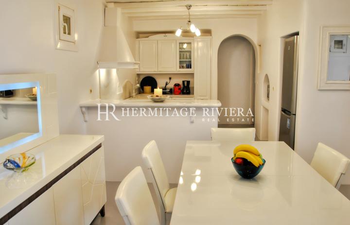 Traditional and elegant close to the protected natural beaches  (image 11)