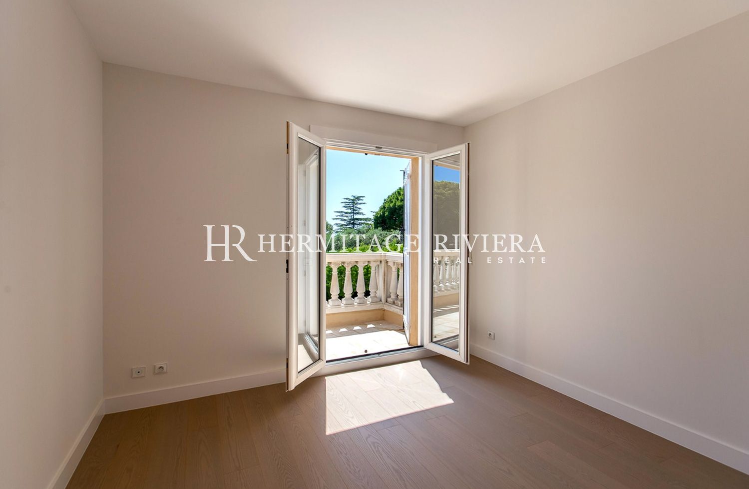 Villa in Villefranche-sur-Mer Сalm - Сlosed estate - Pool - Garden (image 22)