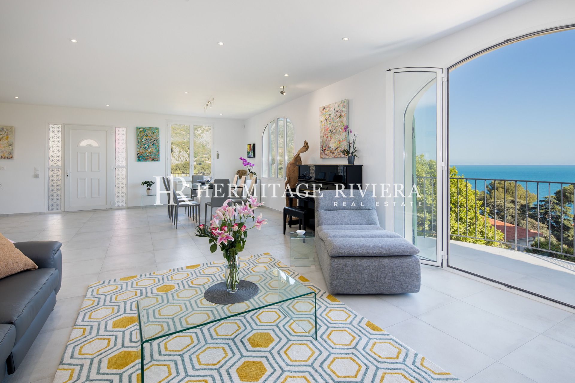 Close to the beach - Pool - Sea views (image 9)