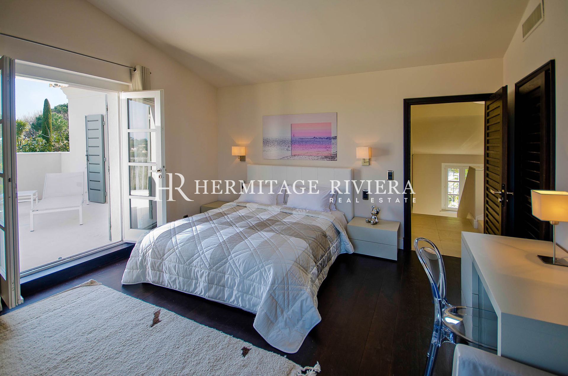 Luxury villa - Sea views - Pool (image 17)