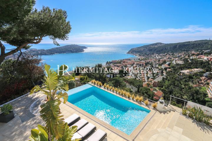 Contemporary villa offering fantastic views (image 27)