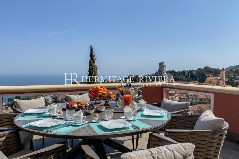 Splendid property enjoying panoramic view of the sea and Monaco