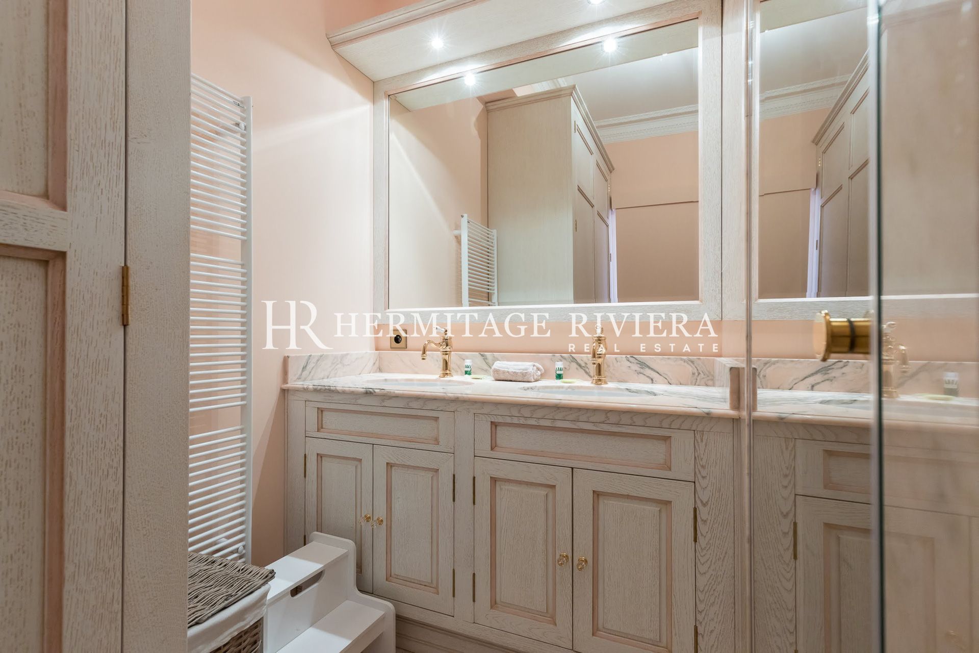 4 bedroom apartment - Waterfront - Renovated - Sea views  (image 20)