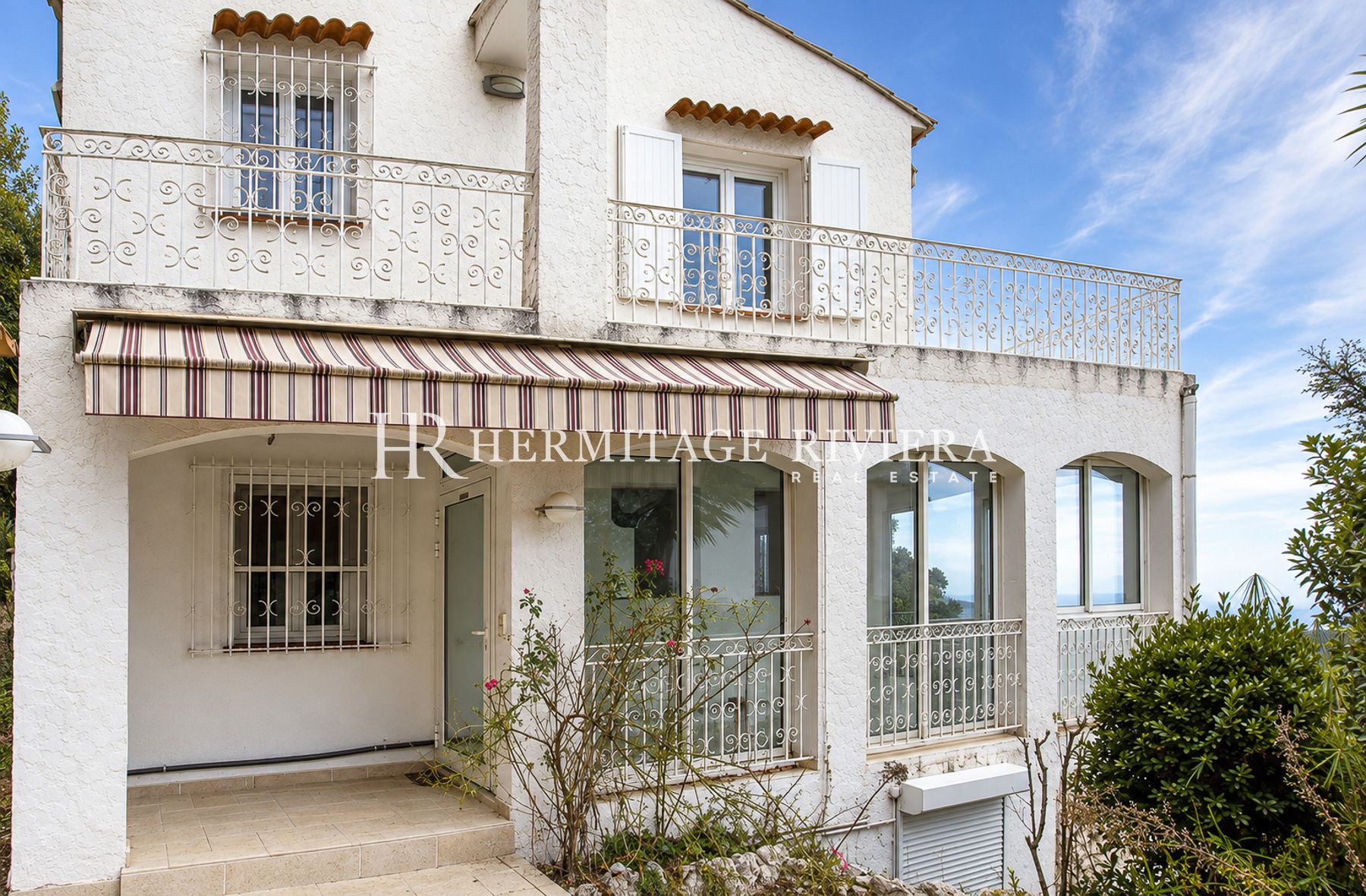 Villa à La Turbie  Villa néo-provençale - Vue mer - Près de Village La Turbie (image 1)