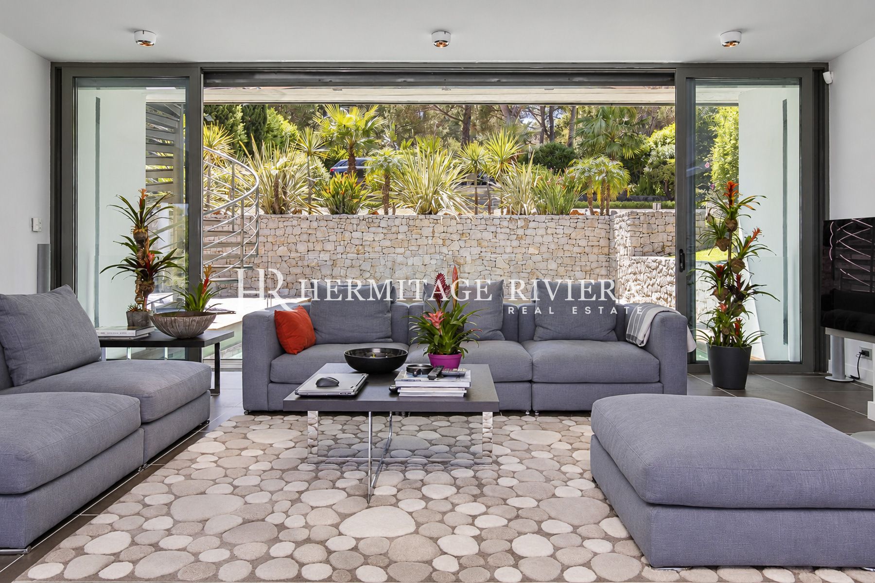 Villa in Saint-Jean-Cap-Ferrat Modern property - Panoramic sea views - Heated Pool (image 10)