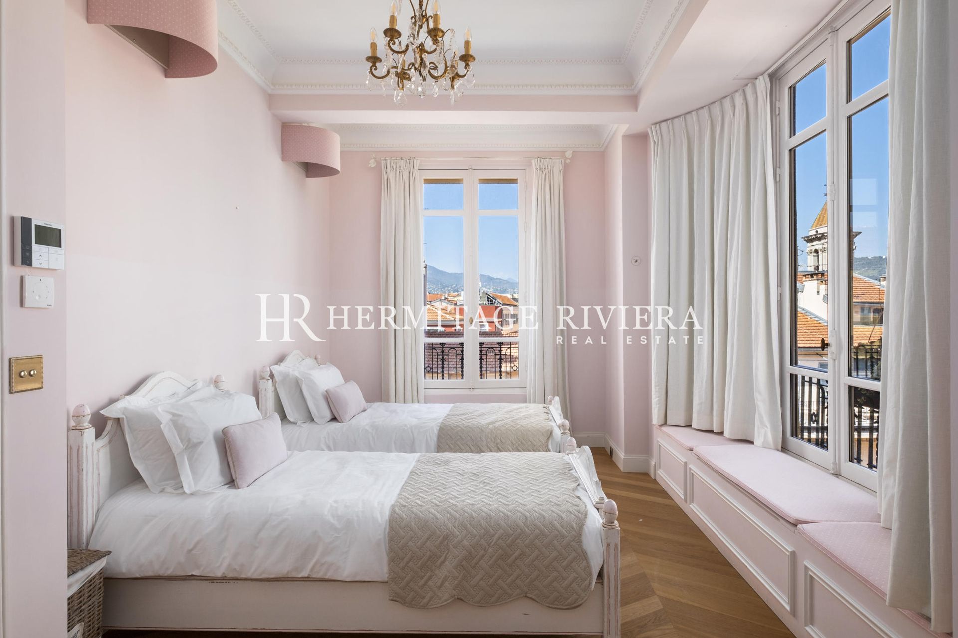 4 bedroom apartment - Waterfront - Renovated - Sea views  (image 18)