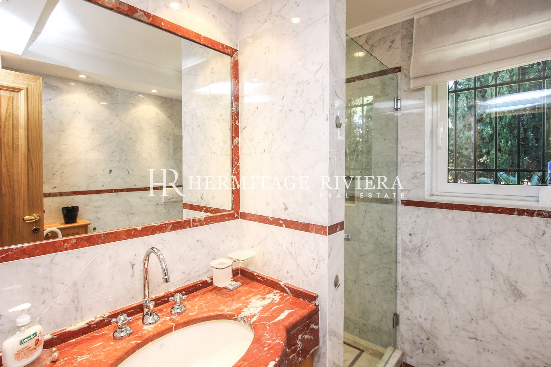 With flat garden (image 13)