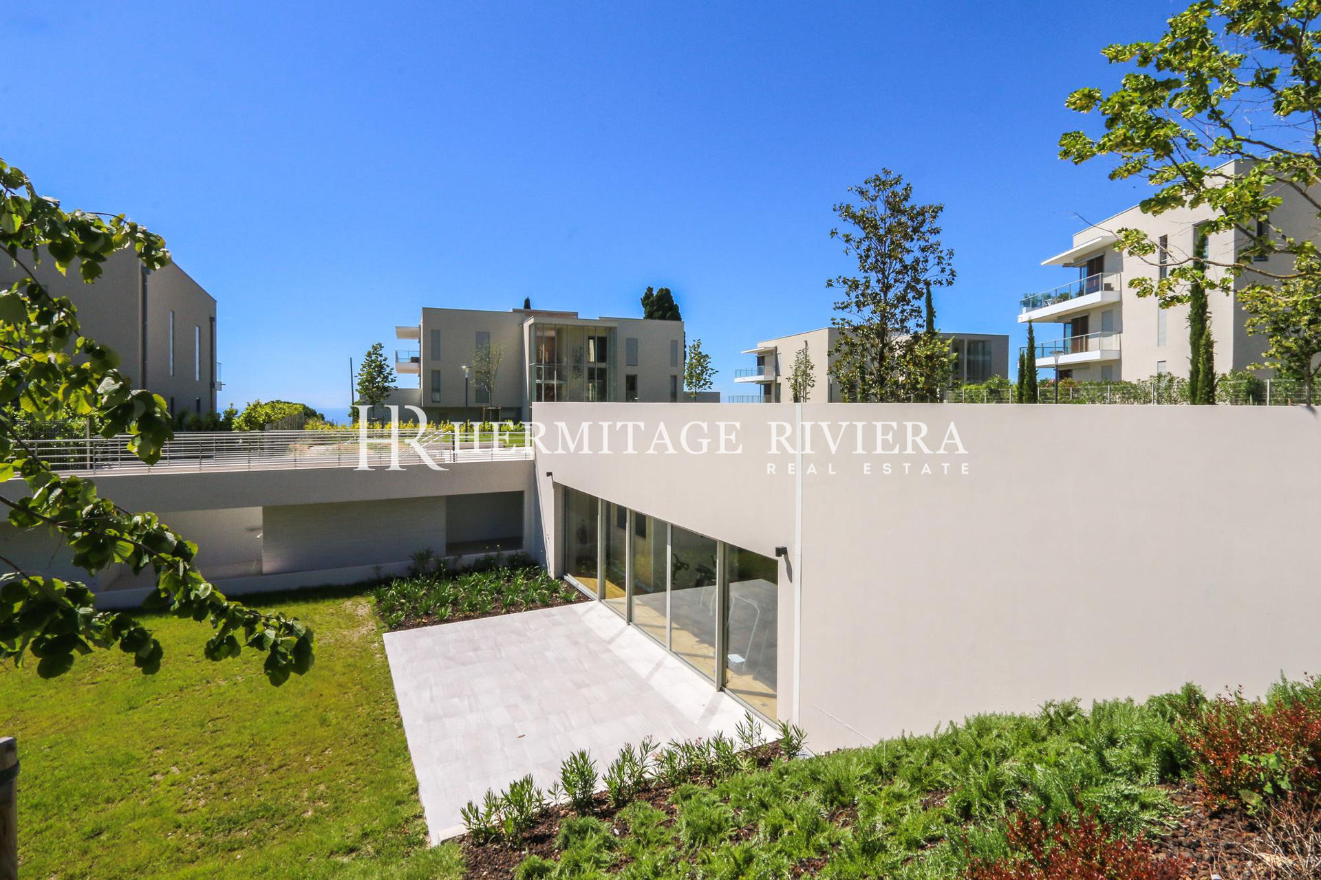 Penthouse in luxury condominium on the hills of Nice (image 25)