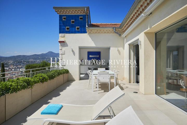 Stylish property with panoramic view (image 4)