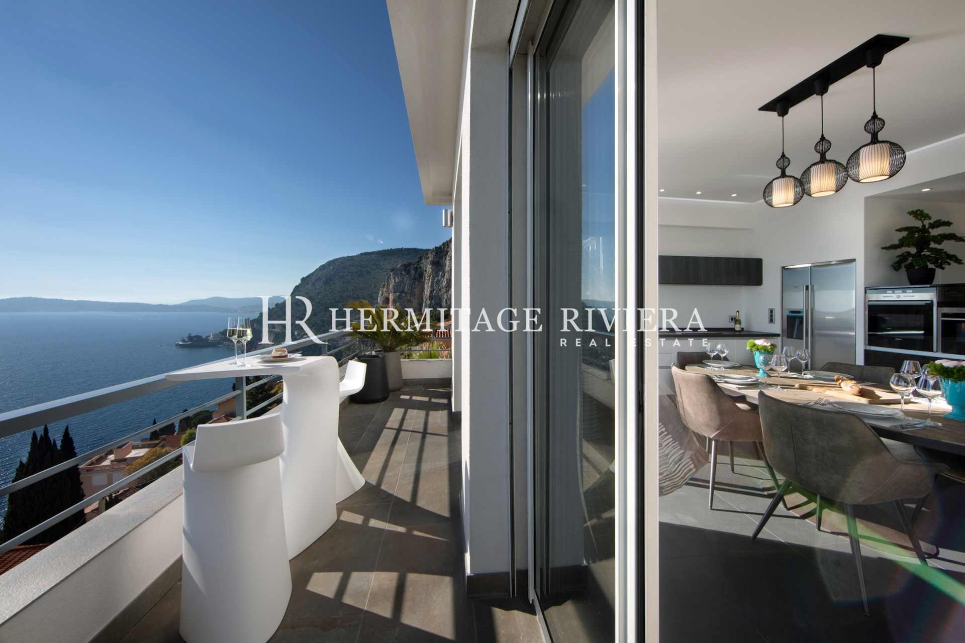 Stunning contemporary villa overlooking Mala Beach (image 6)
