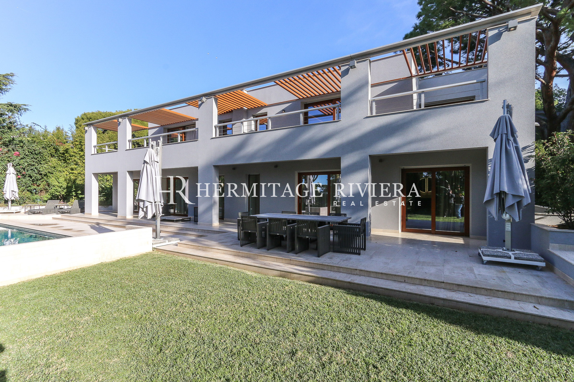 Exceptional contemporary property close Grand Hotel (image 30)