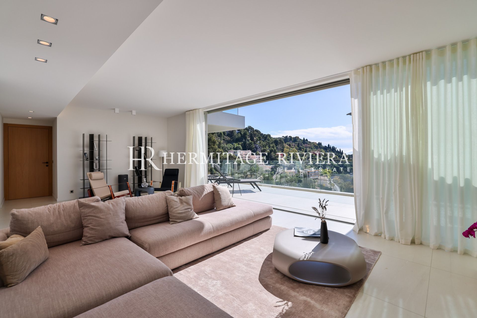 Luxury property - Sew Views - Pool (image 18)