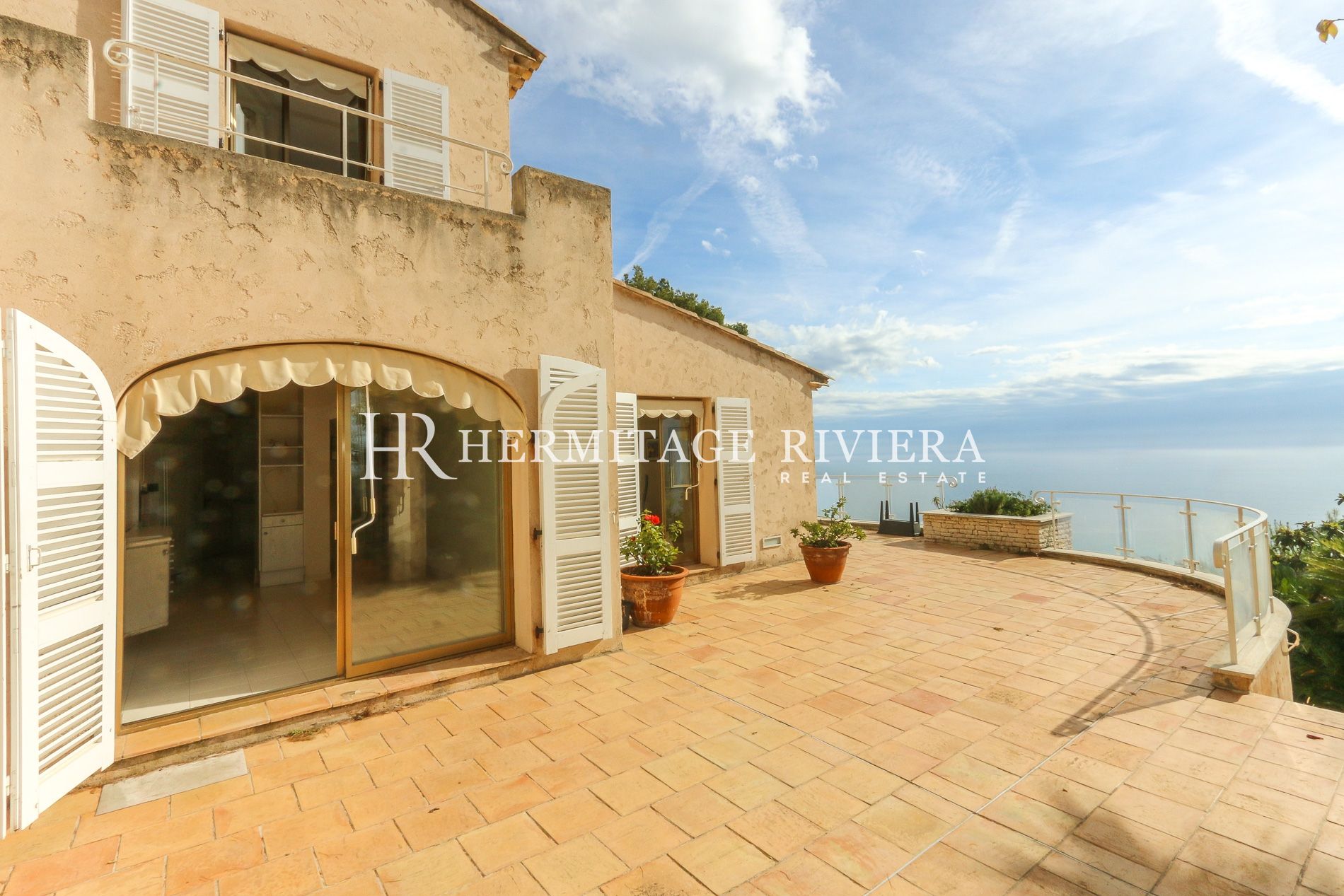 Villa provenzal con vistas panorámicas al mar, cerca de Mónaco (imagen 15)