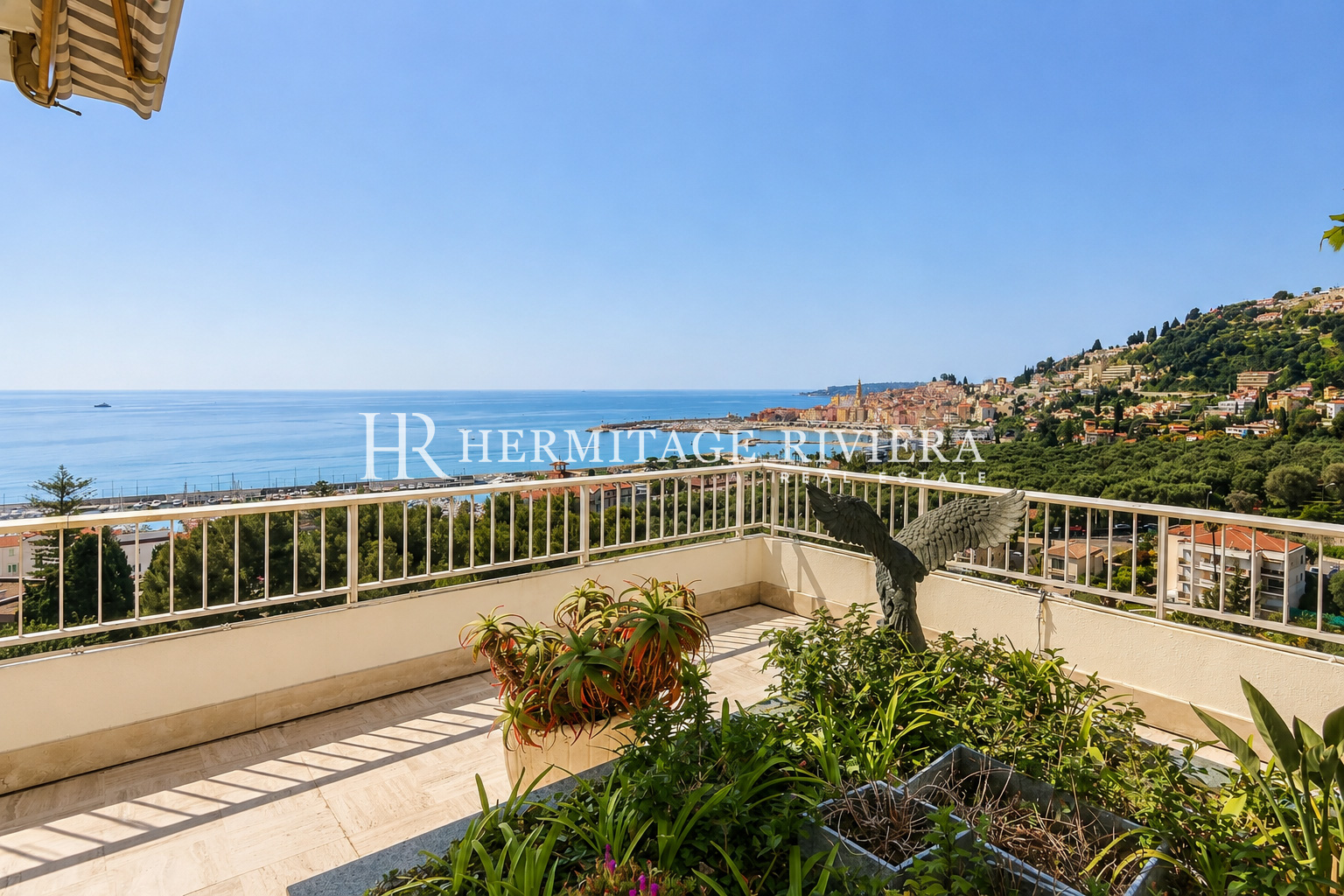 Penthouse in Menton Garavan Penthouse - Breathtaking panoramic sea views - Terrace  (image 5)
