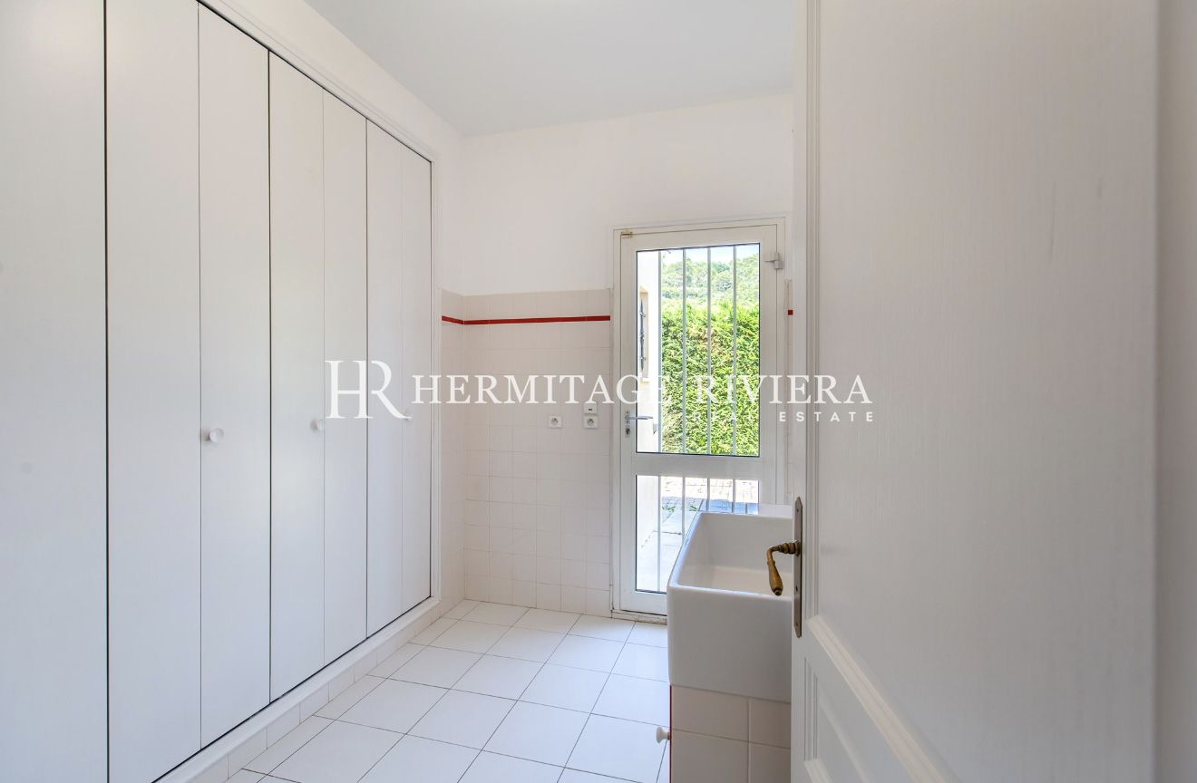 Сalm - Сlosed estate - Pool - Garden (image 16)