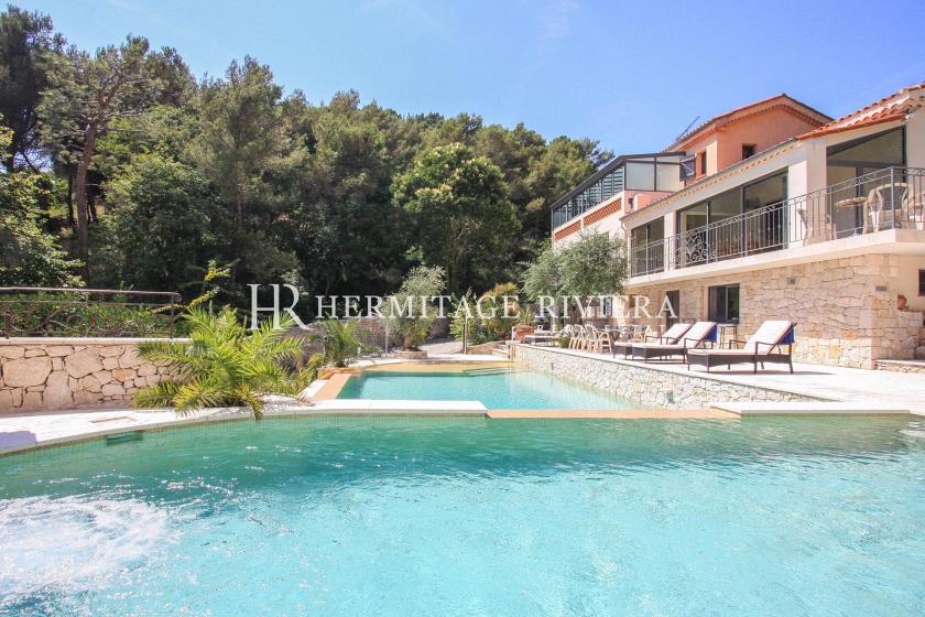 Provencal style villa calm with sea view 