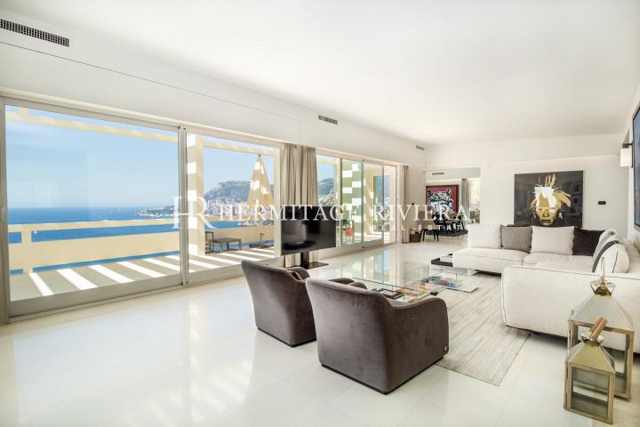 Superb contemporary villa enjoying a breathtaking view of Monaco  (image 3)