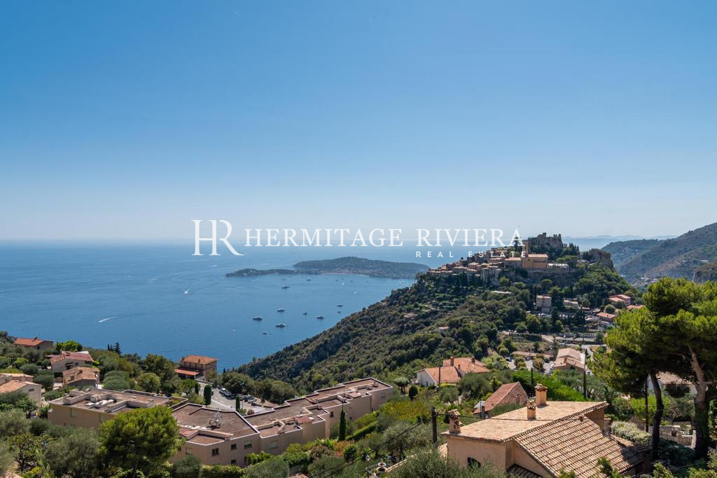 Villa with exceptional views over the medieval village (image 2)