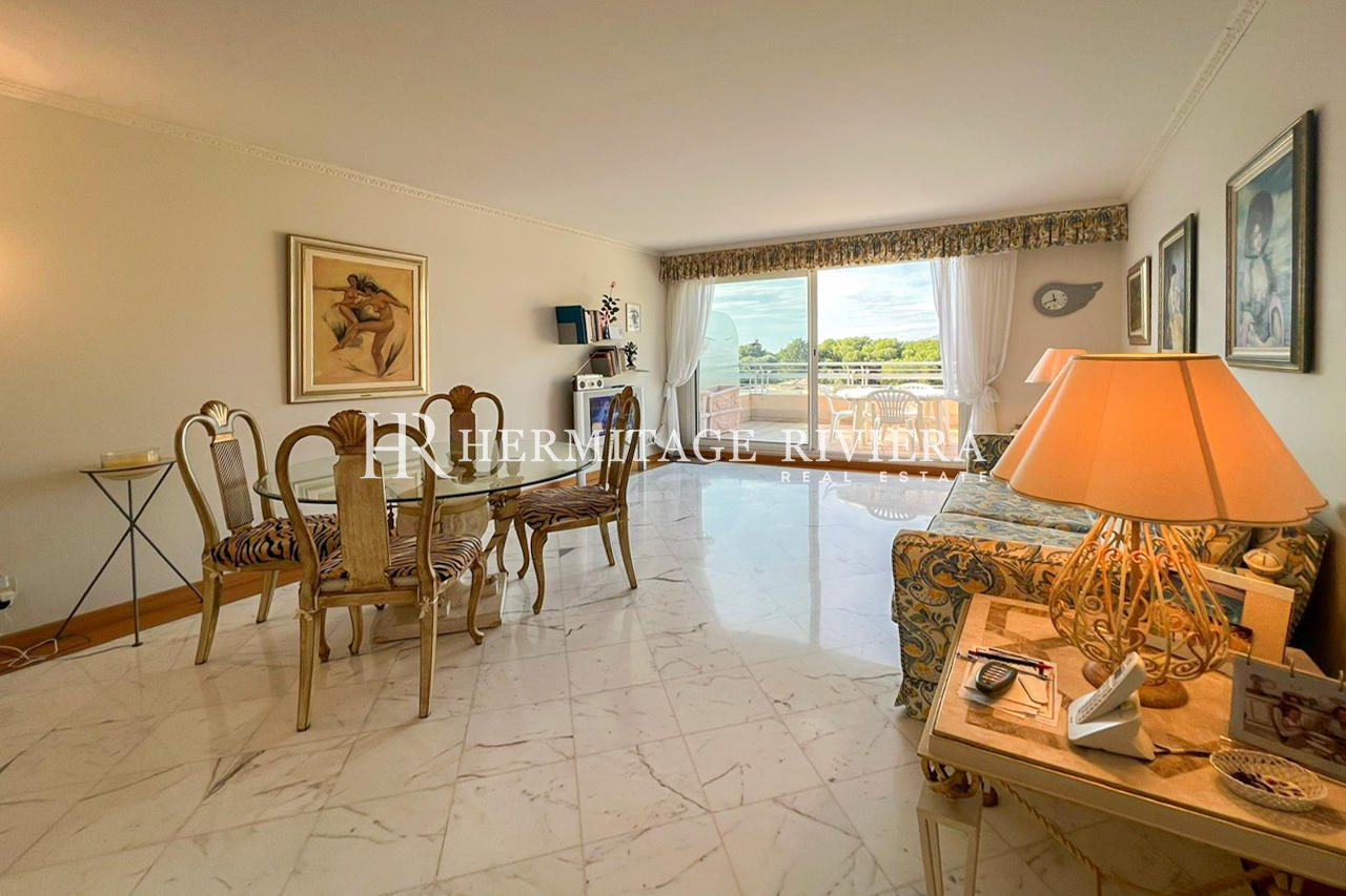 Top floor apartment with view Monaco (image 7)