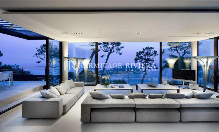 Luxurious modern villa in exclusive private domain (image 6)