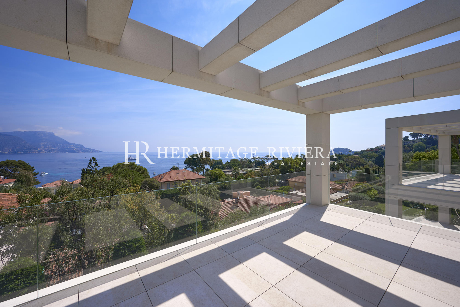 Contemporary villa with sea view (image 30)