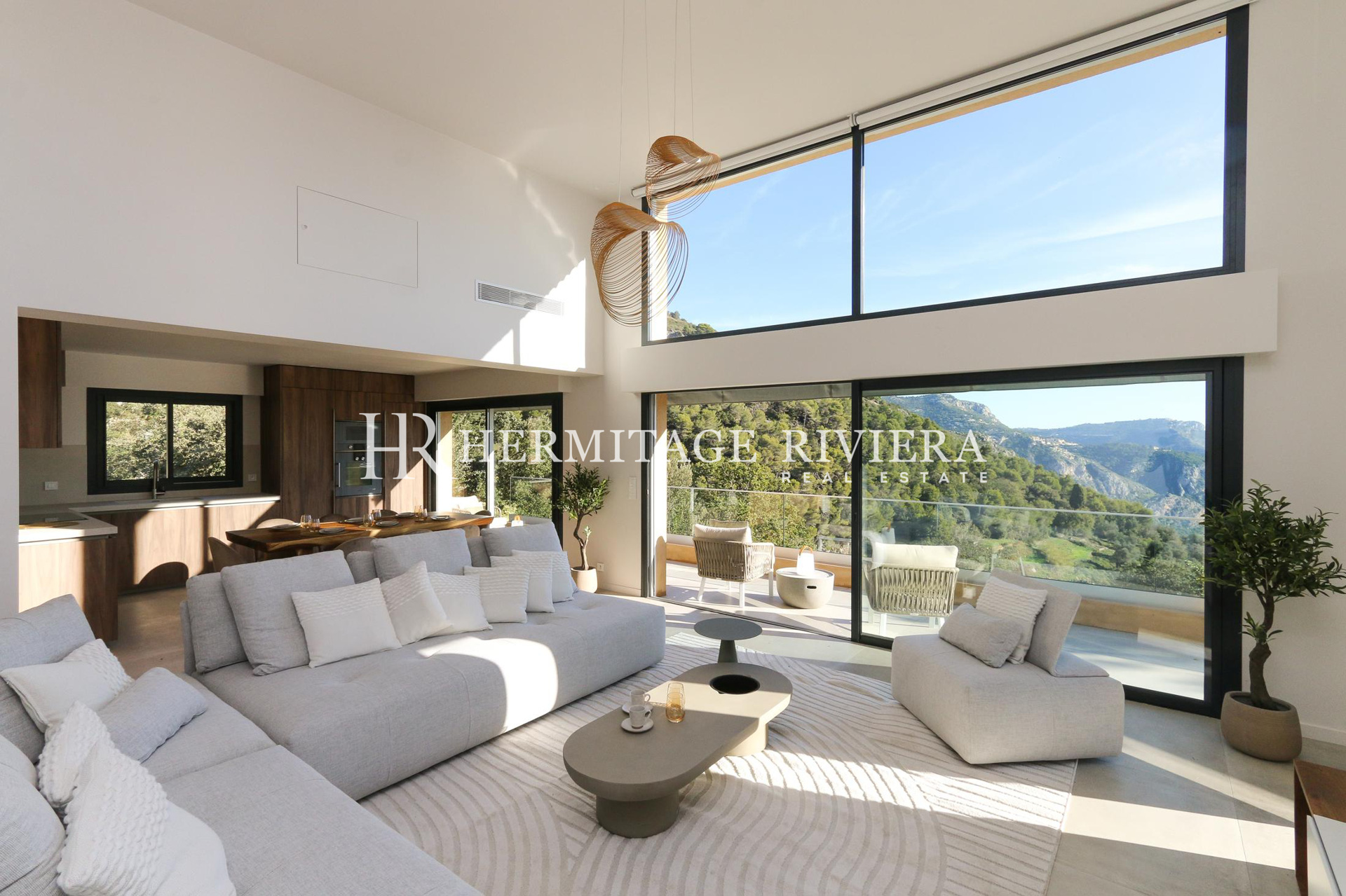 Contemporary villa calm and renovated  (image 8)