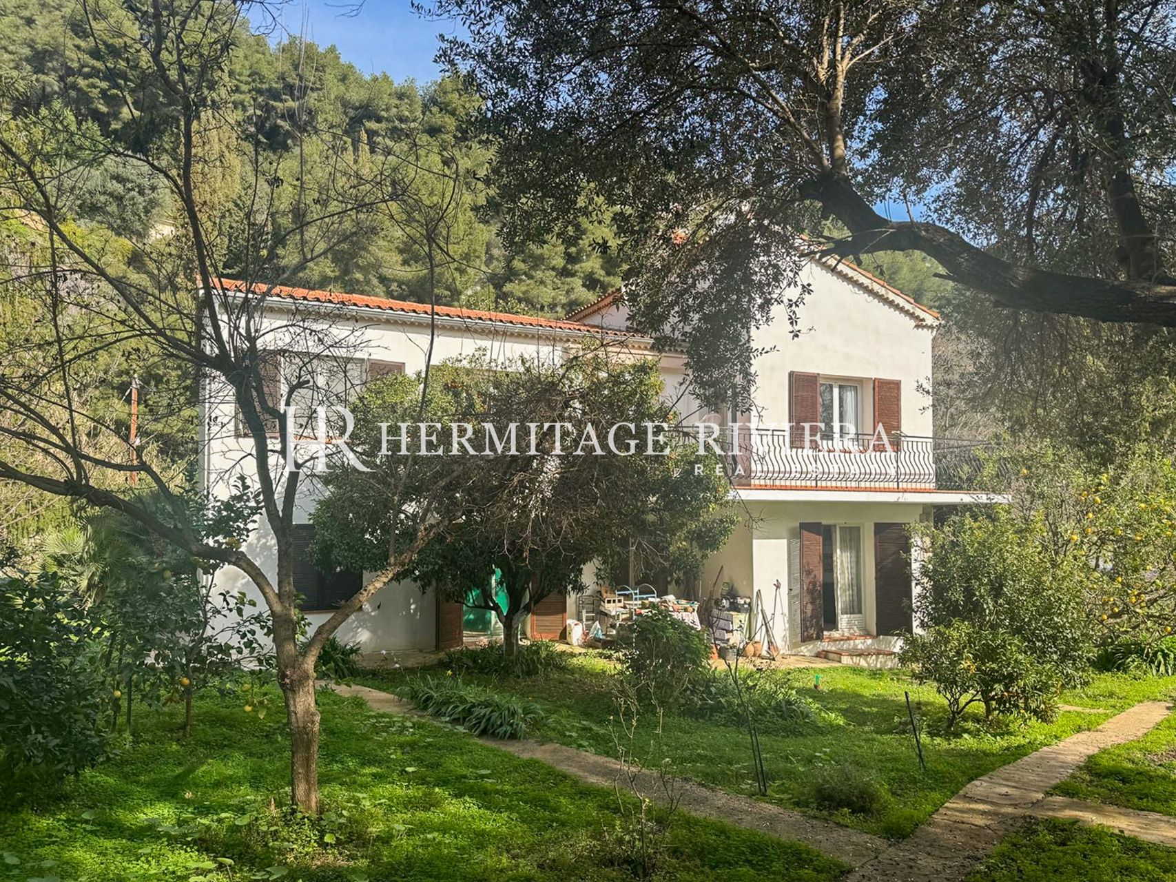 House to renovate - near Monaco  (image 1)