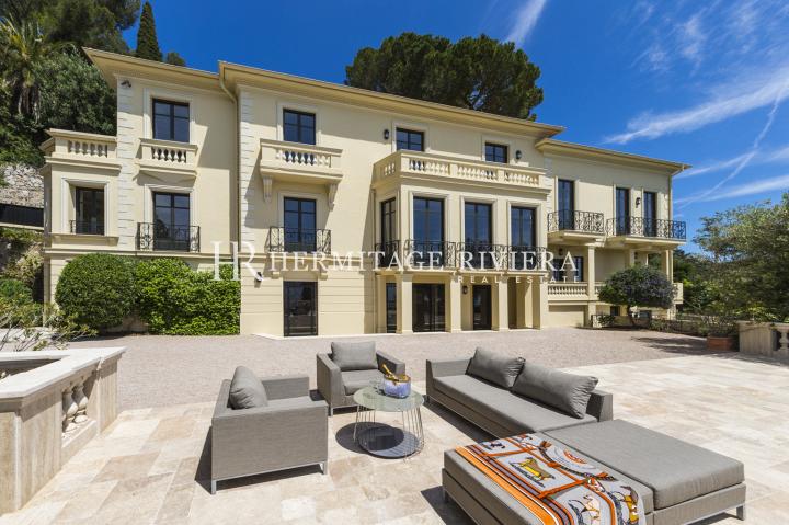 Luxurious villa with views of Monaco (image 2)