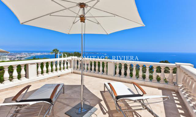 Property with a magnificent view over Bay of Cannes (image 3)