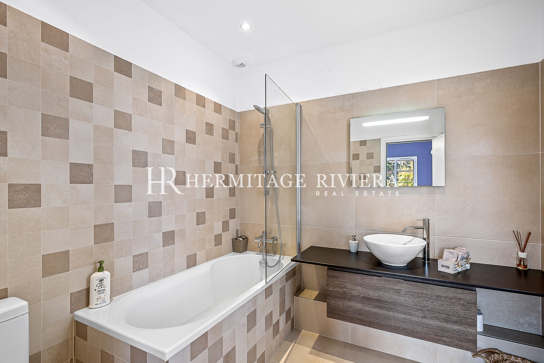 In the heart of the village - Sea view - Pool (image 24)