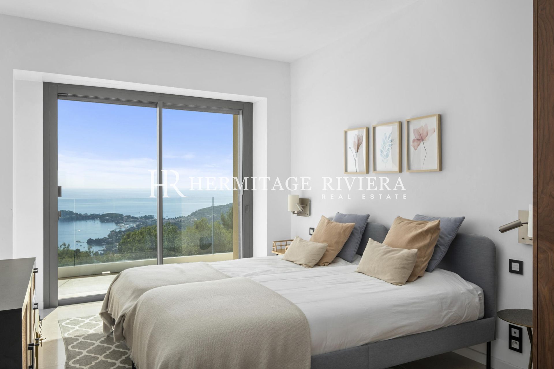 Contemporary property - Fantastique sea views - Pool (image 19)