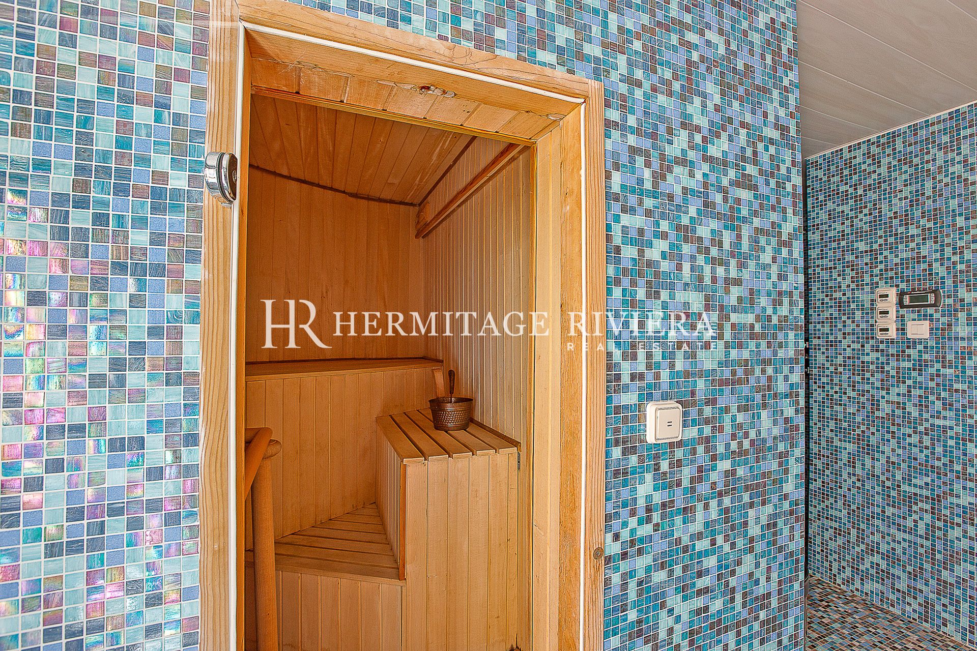 Exception prestigious property - Flat garden - Pool - Sea view  (image 39)