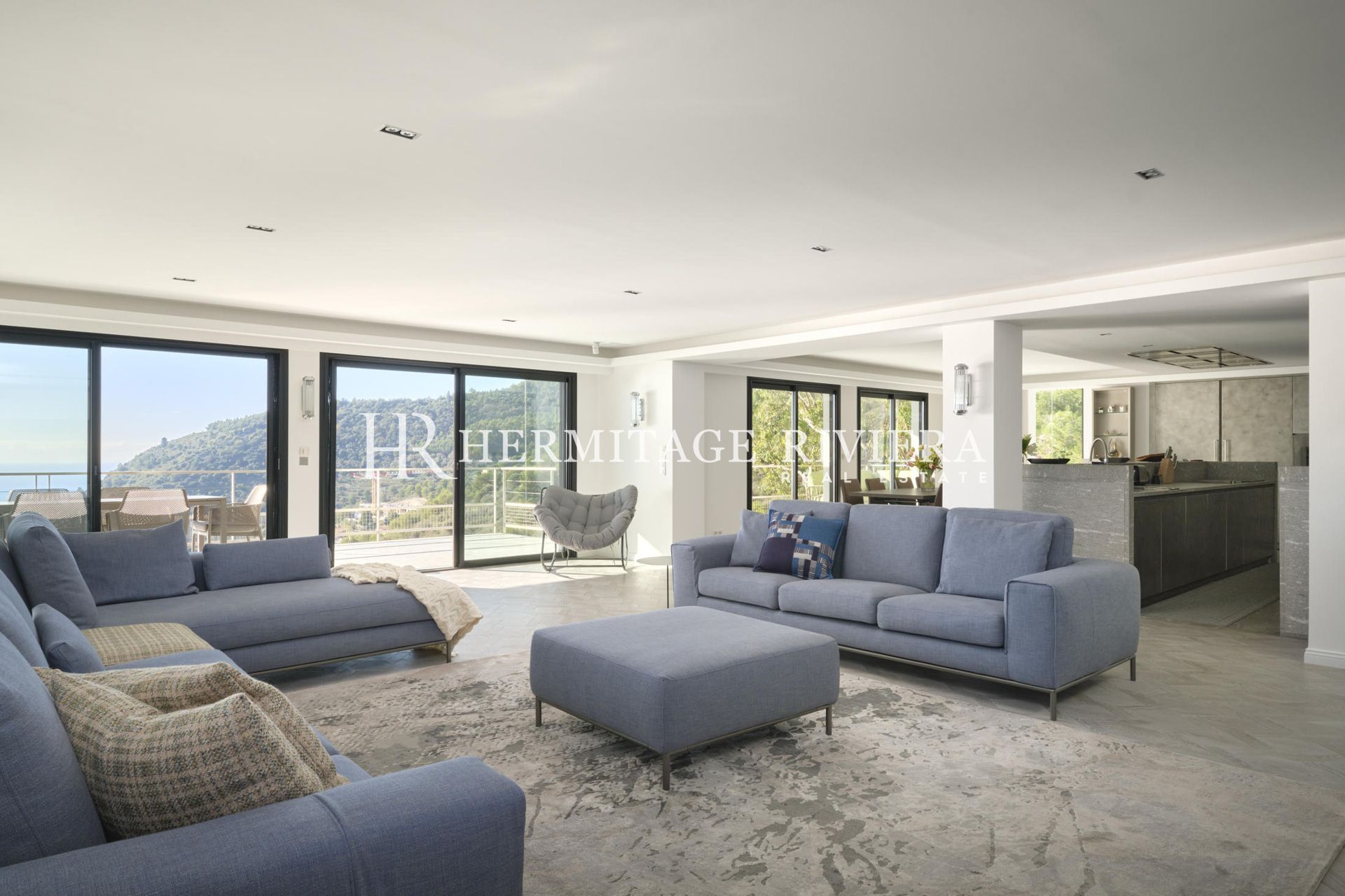 Modern villa in secure domain close Monaco (image 10)