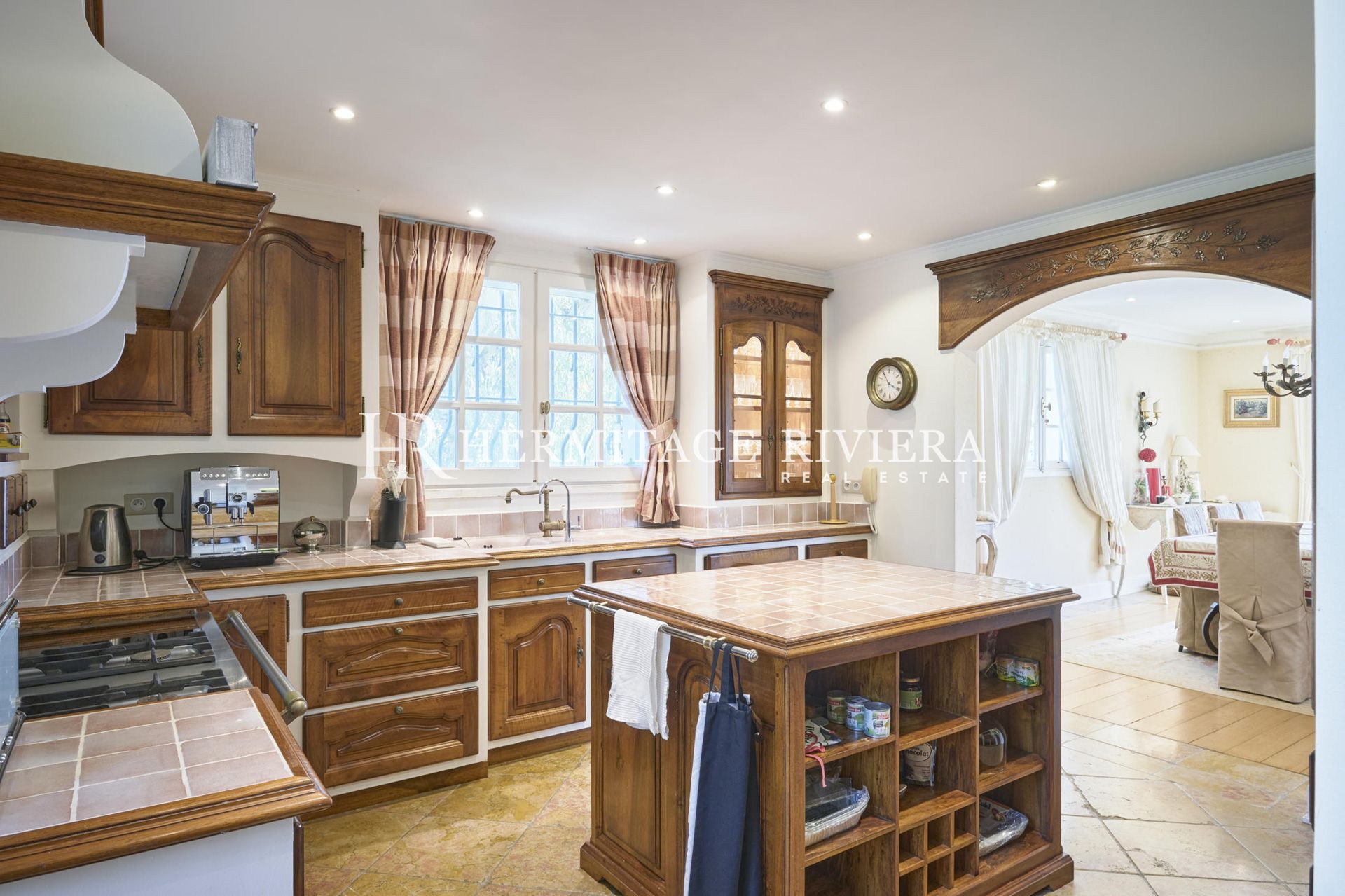 Красивое владение с видом на море (изображение 16)