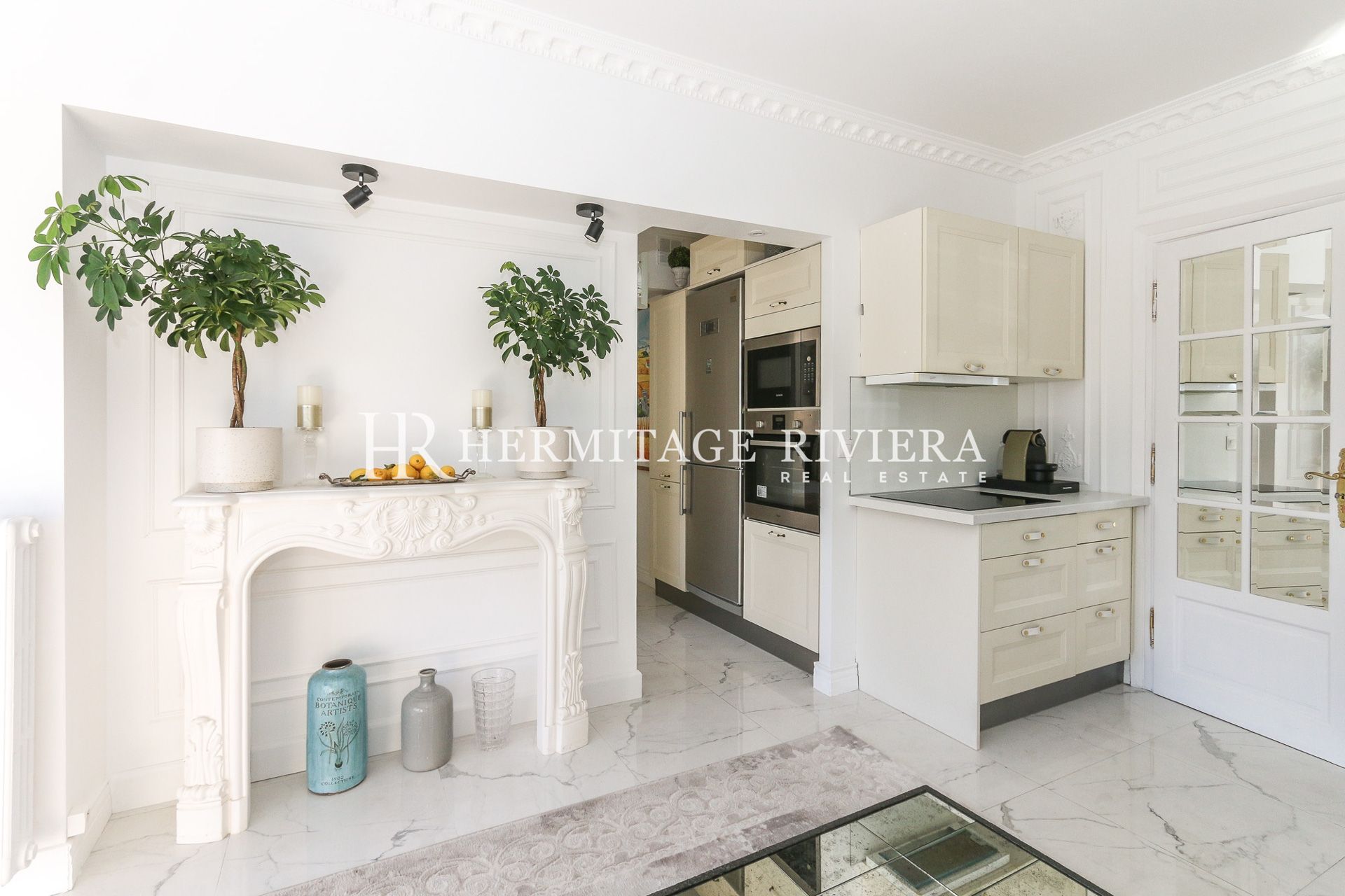 令人惊艳的翻新公寓,坐拥海景 (图片 10)