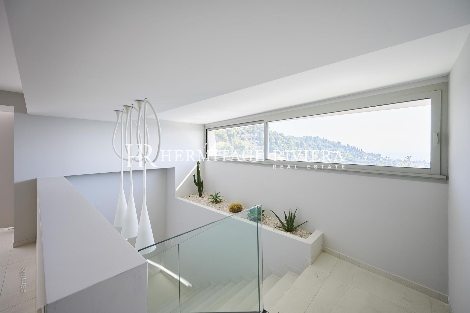 Luxury property - Sew Views - Pool (image 13)