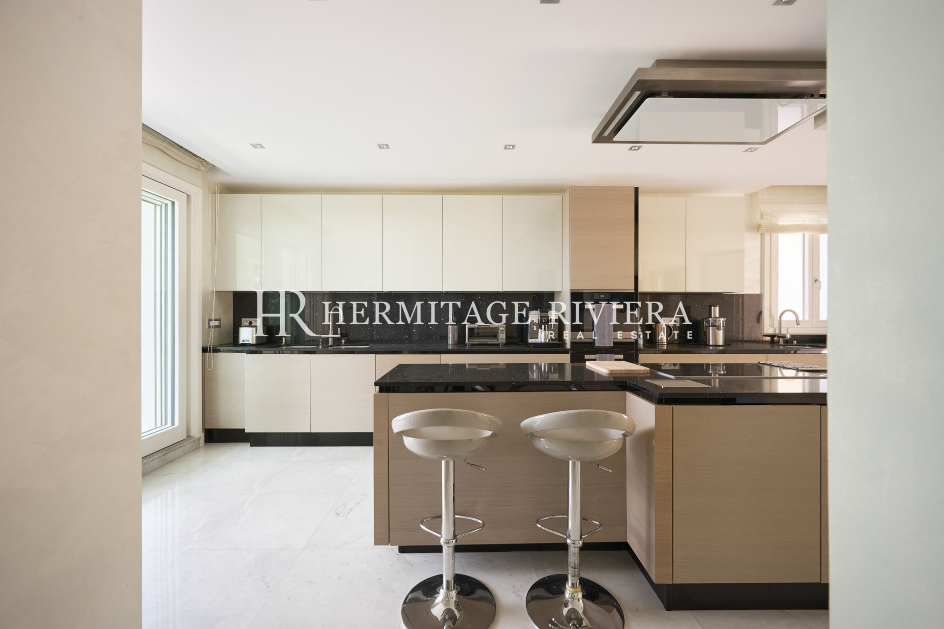 Владение из двух современных вилл - Вид на море - Бассейн (изображение 17)