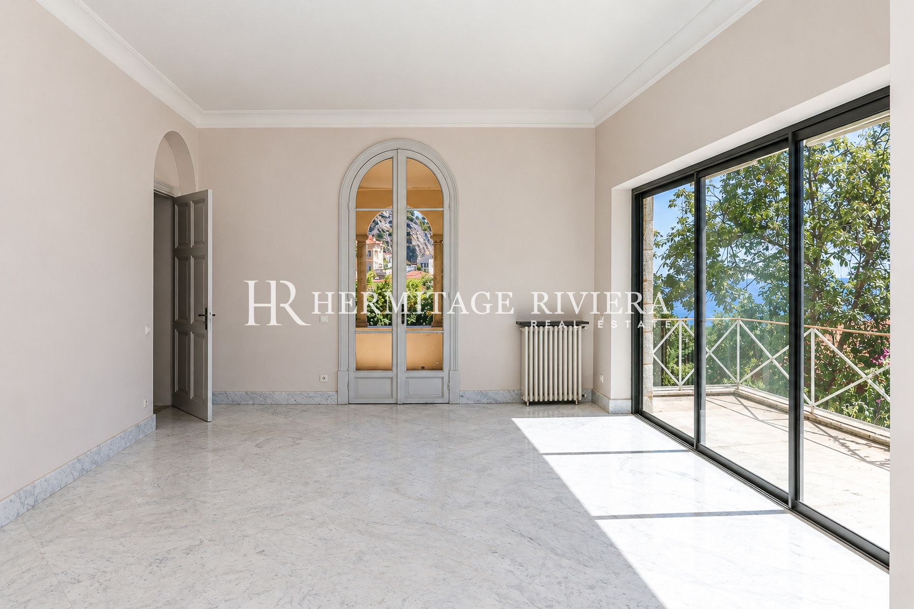 Villa in Menton Garavan Elegant 19th century stone mansion with sea view (image 11)