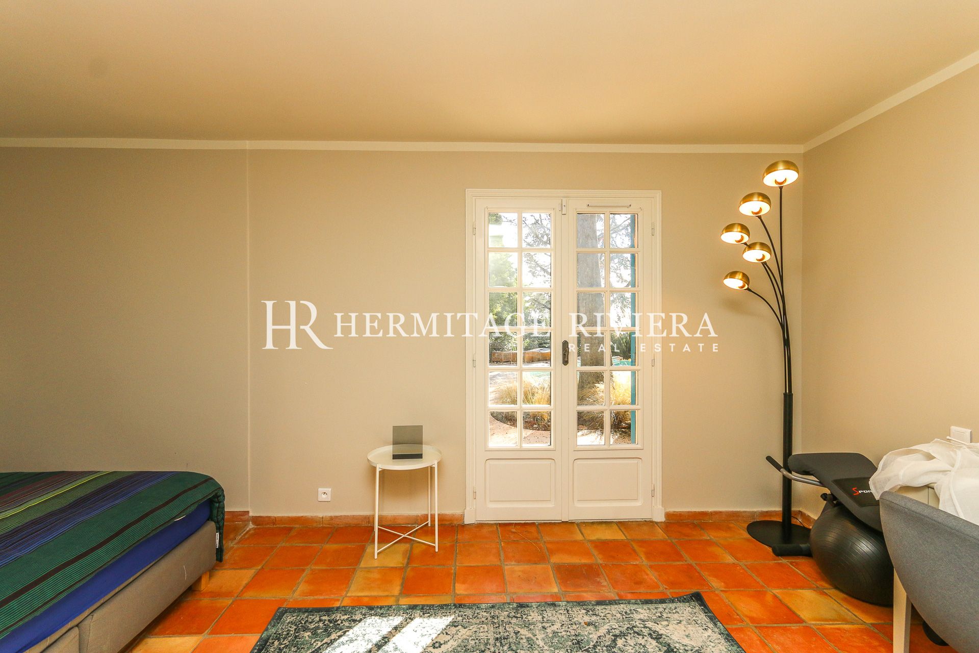 Stängd fastighet - Pool - Havsutsikt  (bild 12)