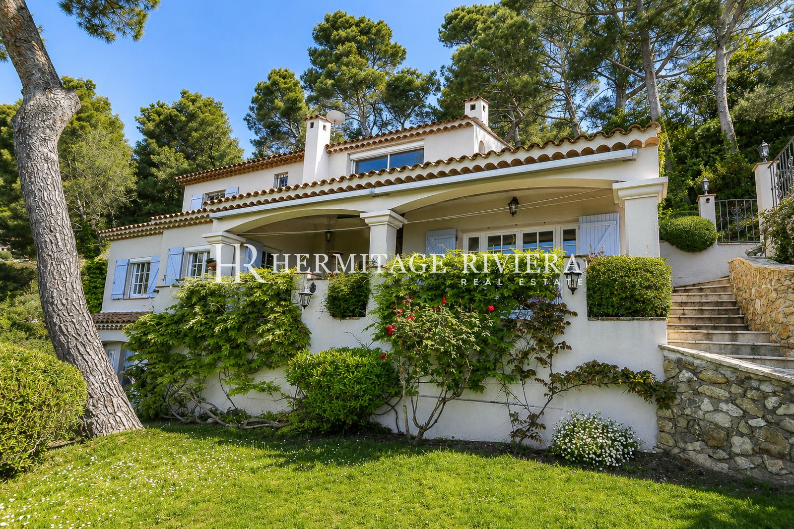 Villa in Eze Village Renovated villa - Views overlooking the village - Pool (image 6)