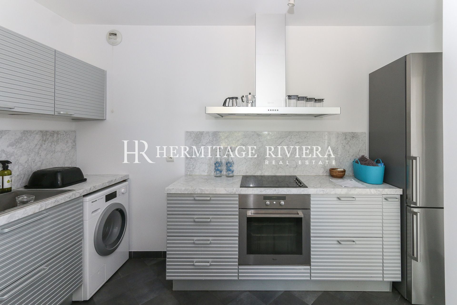 Appartamento con 3 camere da letto e giardino privato (immagine 14)
