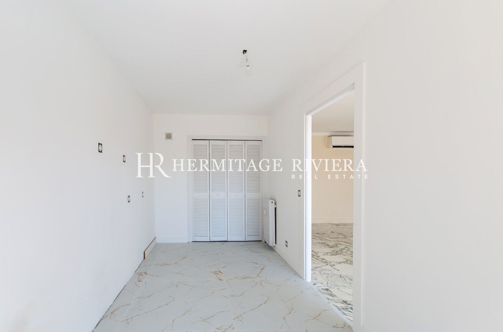 Penthouse in Nice Cimiez 3 bedroom - Roof terrace - Pool  (image 8)
