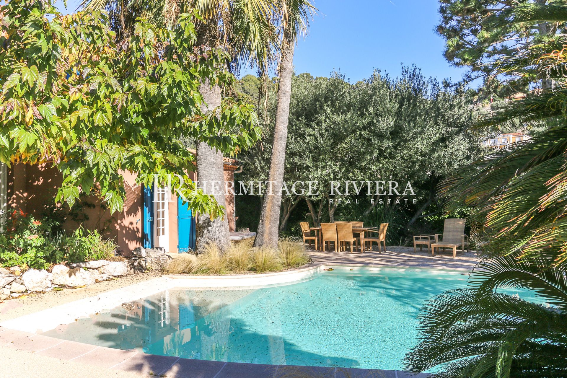 Stängd fastighet - Pool - Havsutsikt  (bild 21)